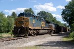 CSXT 464 Leads M426 at Rockingham Jct. 